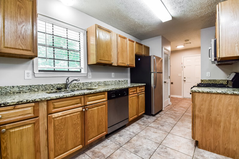 2,520/Mo, 4114 Red Laurel Way Snellville, GA 30039 Kitchen View