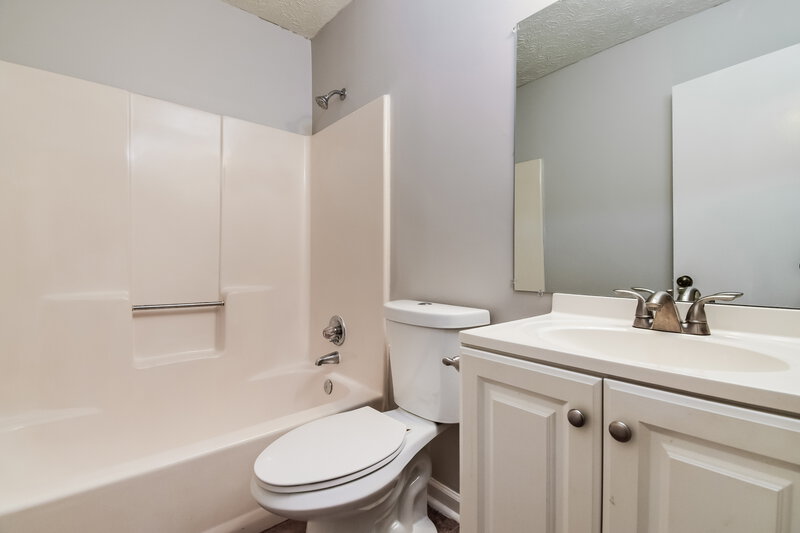 2,520/Mo, 4114 Red Laurel Way Snellville, GA 30039 Main Bathroom View