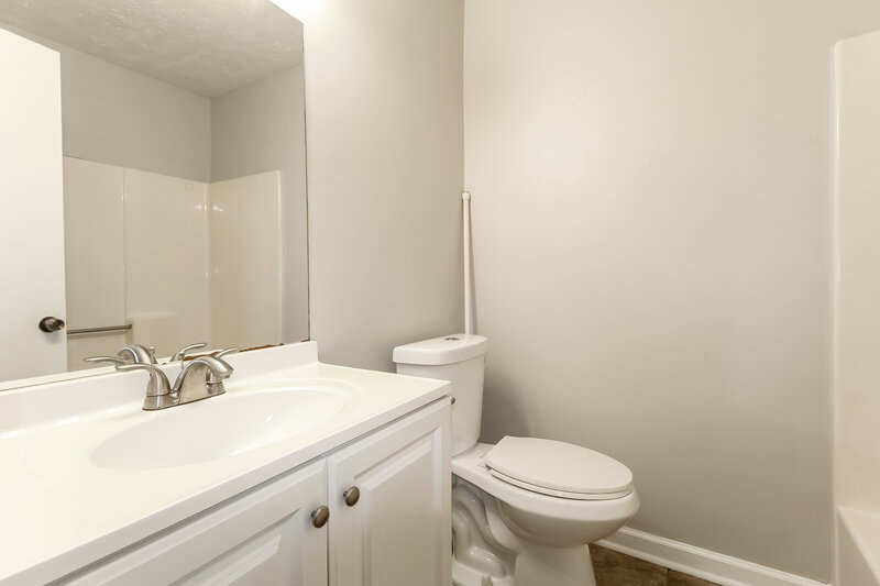2,520/Mo, 4114 Red Laurel Way Snellville, GA 30039 Bathroom View 2