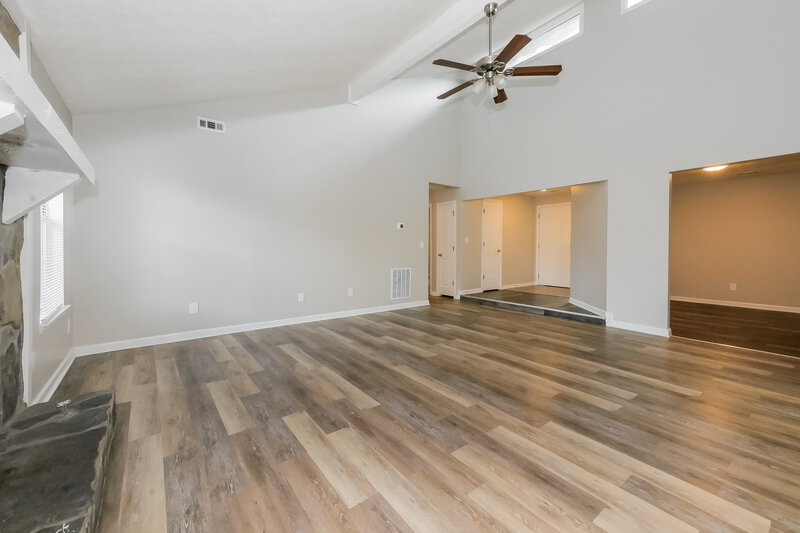 1,780/Mo, 10838 Starling Trail Hampton, GA 30228 Living Room View