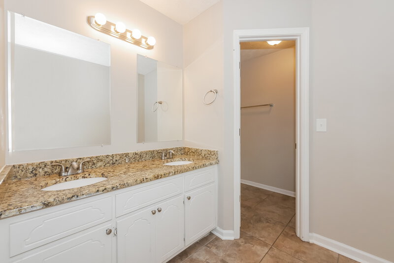 1,780/Mo, 10838 Starling Trail Hampton, GA 30228 Main Bathroom View