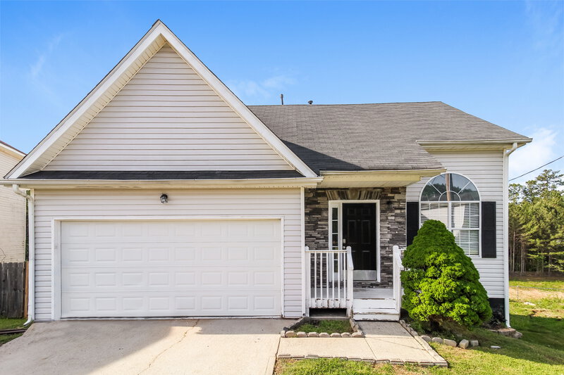 2,020/Mo, 5550 Wellborn Creek Dr Lithonia, GA 30058 External View