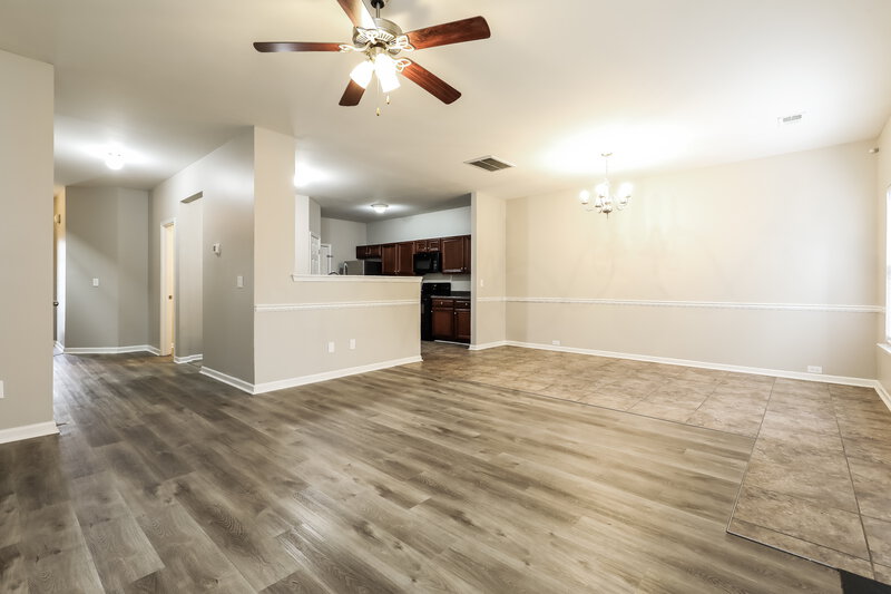 1,930/Mo, 6450 Splitpine Ct Atlanta, GA 30349 Living Room View 2