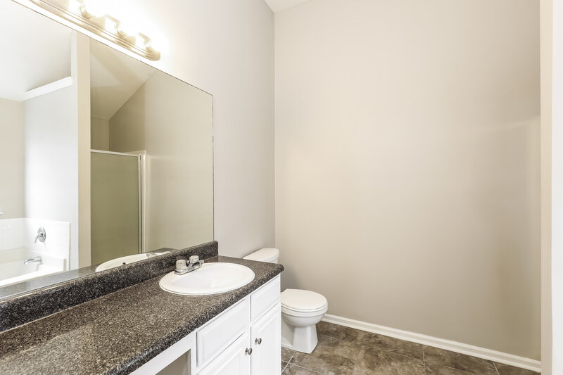 1,930/Mo, 6450 Splitpine Ct Atlanta, GA 30349 Main Bathroom View