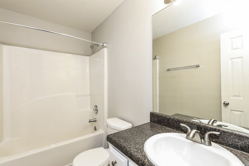 1,930/Mo, 6450 Splitpine Ct Atlanta, GA 30349 Bathroom View