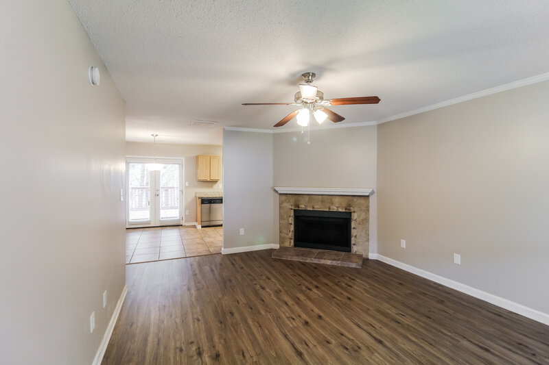 1,920/Mo, 7152 Ravenwood Ln Lithonia, GA 30038 Living Room View 2