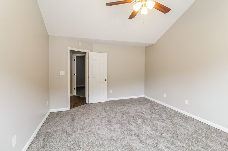 1,920/Mo, 7152 Ravenwood Ln Lithonia, GA 30038 Main Bedroom View