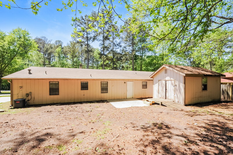 1,815/Mo, 2882 Parkwood Rd Snellville, GA 30039 Rear View
