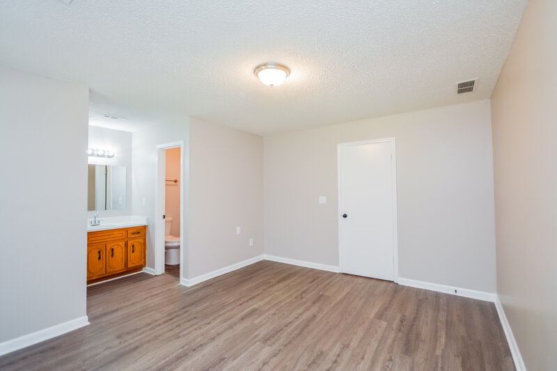 2,270/Mo, 400 Willow Ln McDonough, GA 30253 Main Bedroom View 2