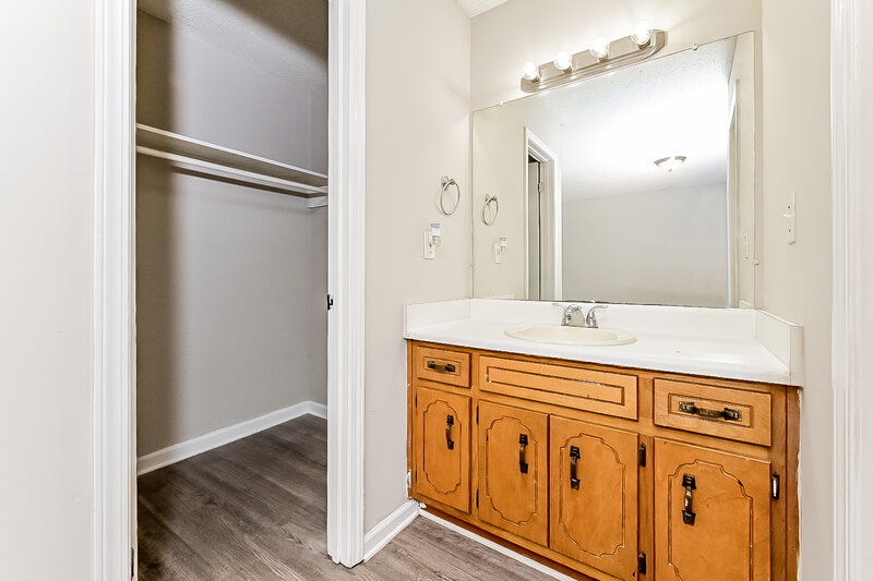 2,270/Mo, 400 Willow Ln McDonough, GA 30253 Bathroom View 2