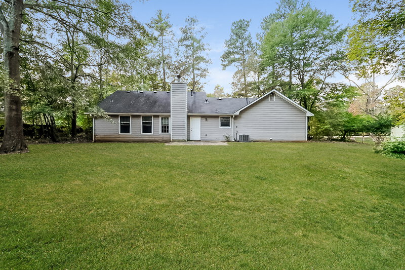 2,270/Mo, 400 Willow Ln McDonough, GA 30253 Rear View 2