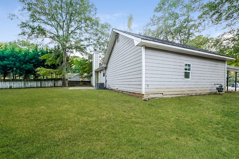 2,270/Mo, 400 Willow Ln McDonough, GA 30253 Rear View 3