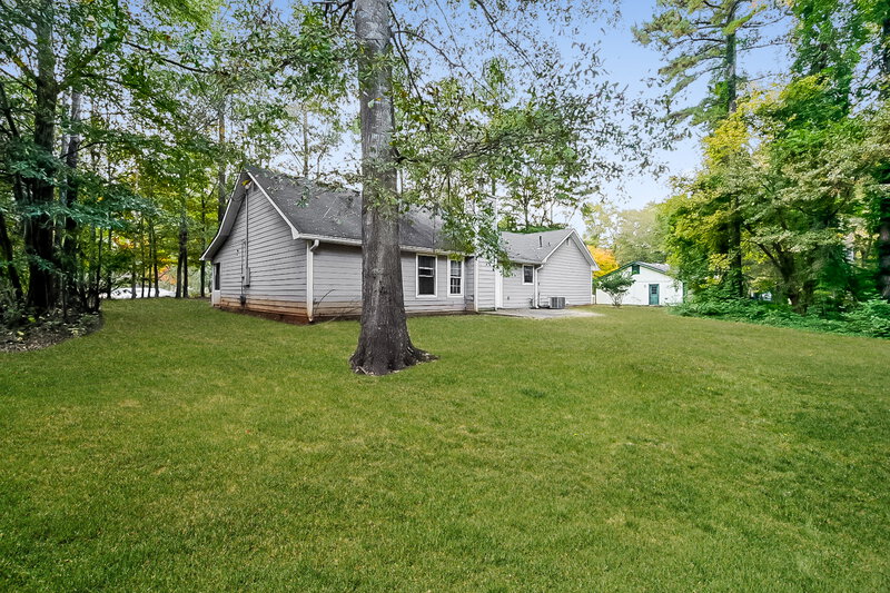 2,270/Mo, 400 Willow Ln McDonough, GA 30253 Rear View 4
