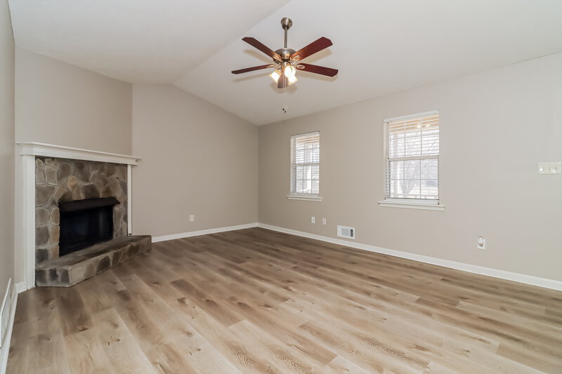 1,740/Mo, 36 Cherry Ct Douglasville, GA 30134 Living Room View