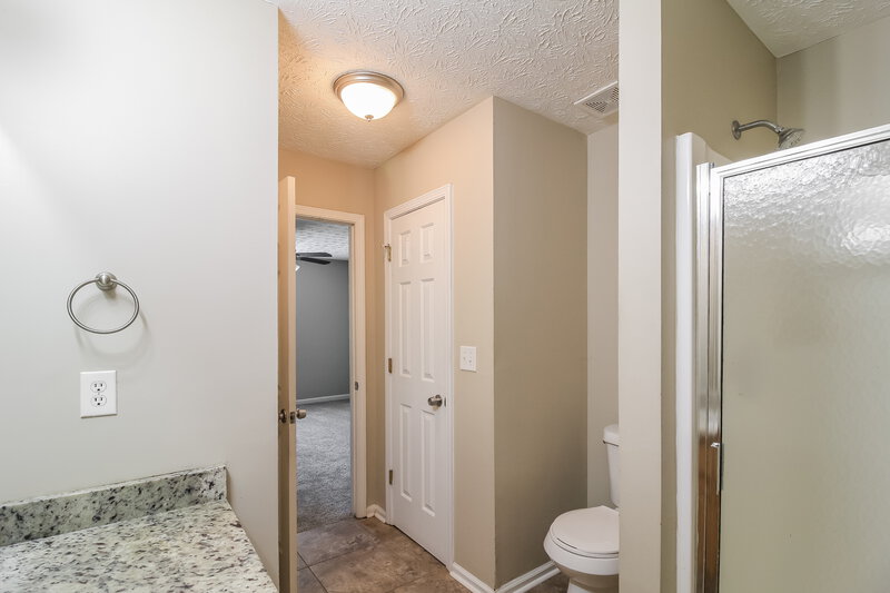 1,640/Mo, 60 Hunters Ridge Ct Covington, GA 30014 Main Bathroom View
