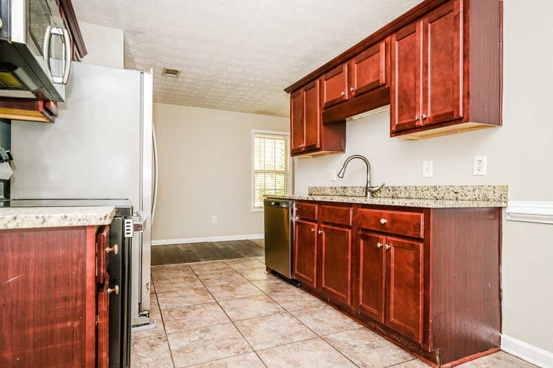 1,660/Mo, 120 Sampson Ct Covington, GA 30016 Kitchen View 2