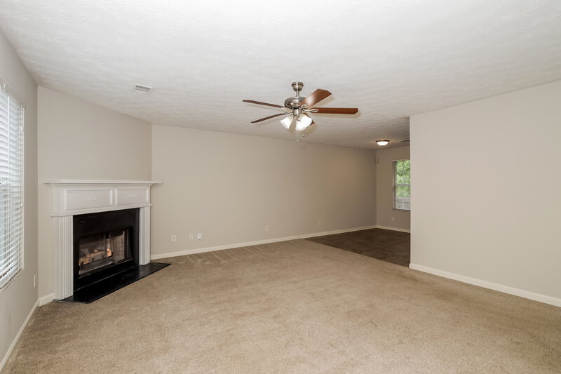 2,650/Mo, 2059 Oak Terrace Dr SE Atlanta, GA 30316 Living Room View 3