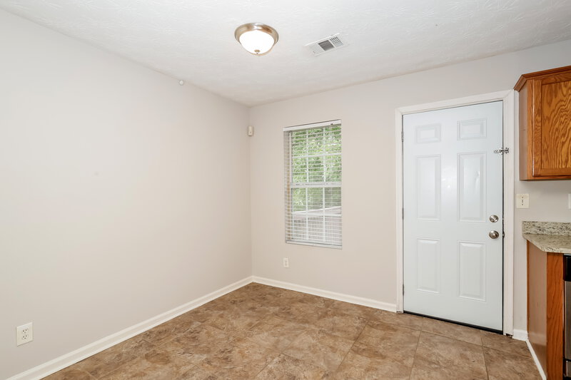 2,650/Mo, 2059 Oak Terrace Dr SE Atlanta, GA 30316 Dining Room View