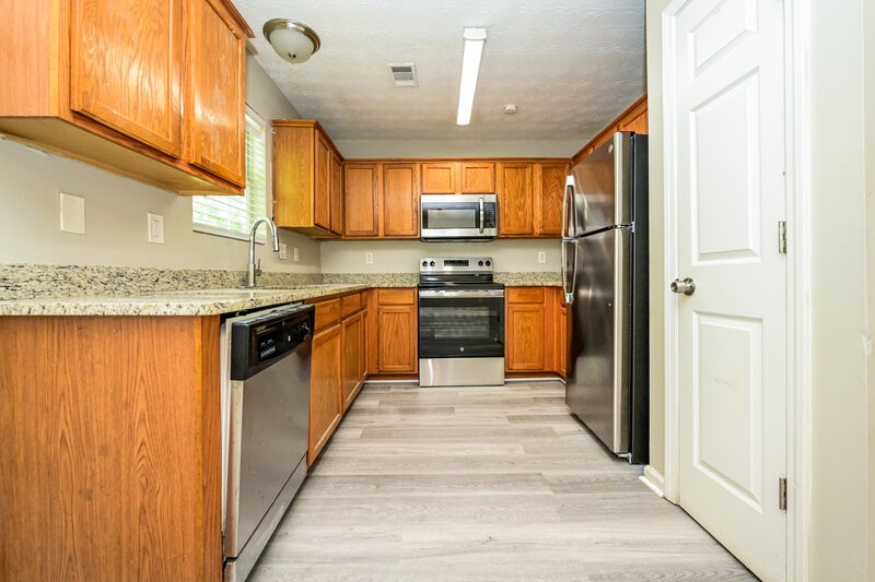 1,895/Mo, 2059 Oak Terrace Dr SE Atlanta, GA 30316 Kitchen View