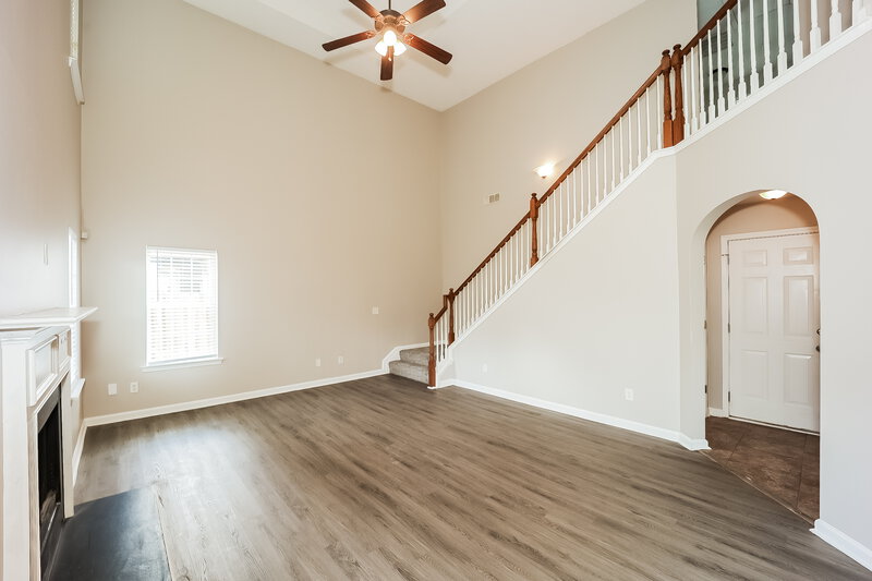 2,060/Mo, 335 Sapphire Bend Riverdale, GA 30296 Living Room View