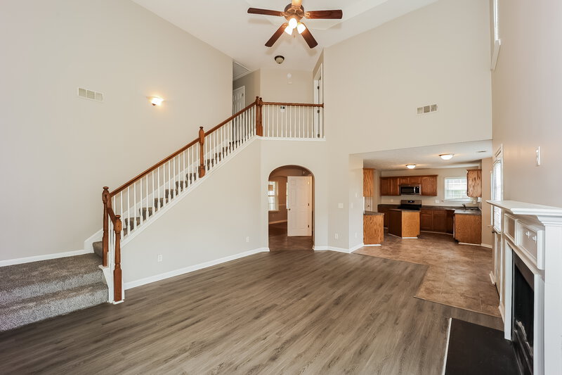 2,060/Mo, 335 Sapphire Bend Riverdale, GA 30296 Living Room View 3