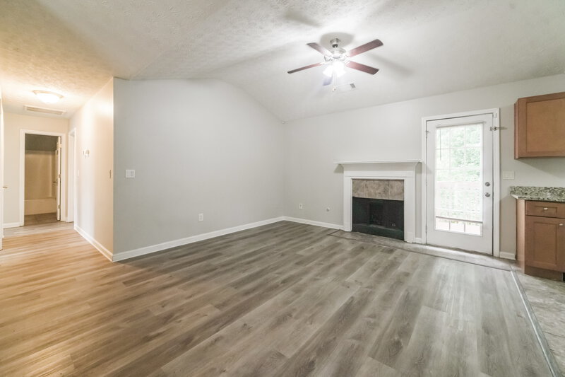 1,900/Mo, 11469 Vinea Way Hampton, GA 30228 Living Room View