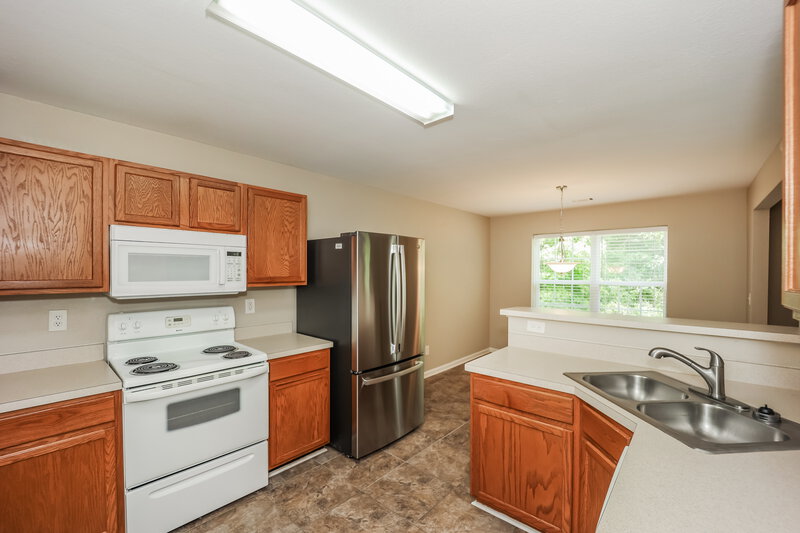1,990/Mo, 4617 Ravenwood Loop Union City, GA 30291 Kitchen View