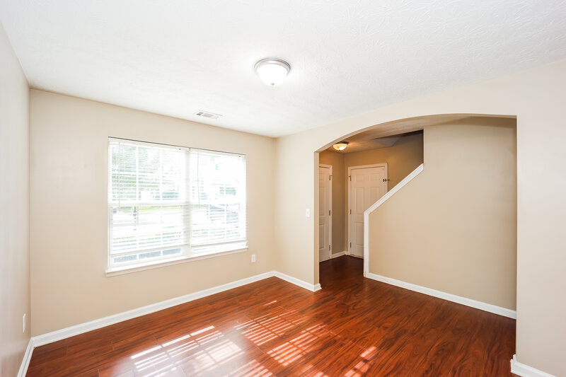 1,670/Mo, 9494 Lakeview Rd Union City, GA 30291 Living Room View