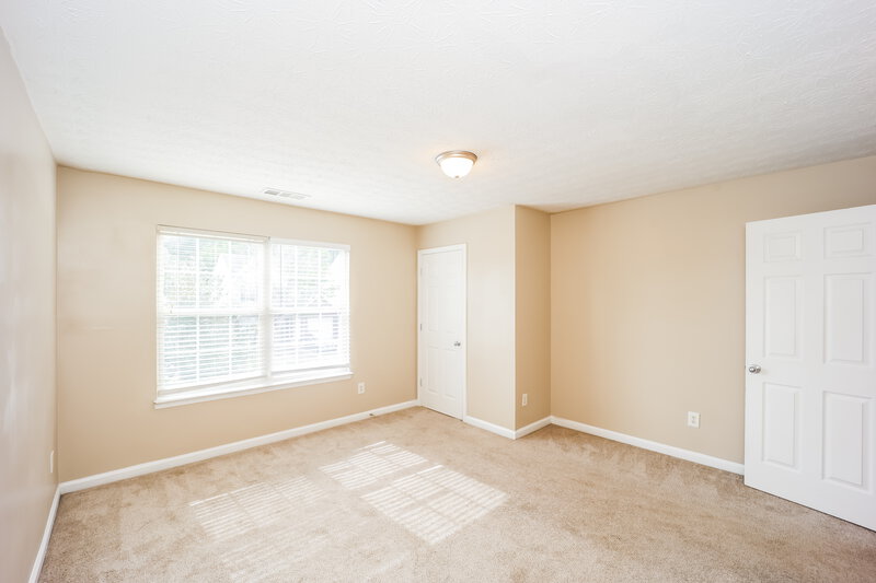 1,670/Mo, 9494 Lakeview Rd Union City, GA 30291 Bedroom View