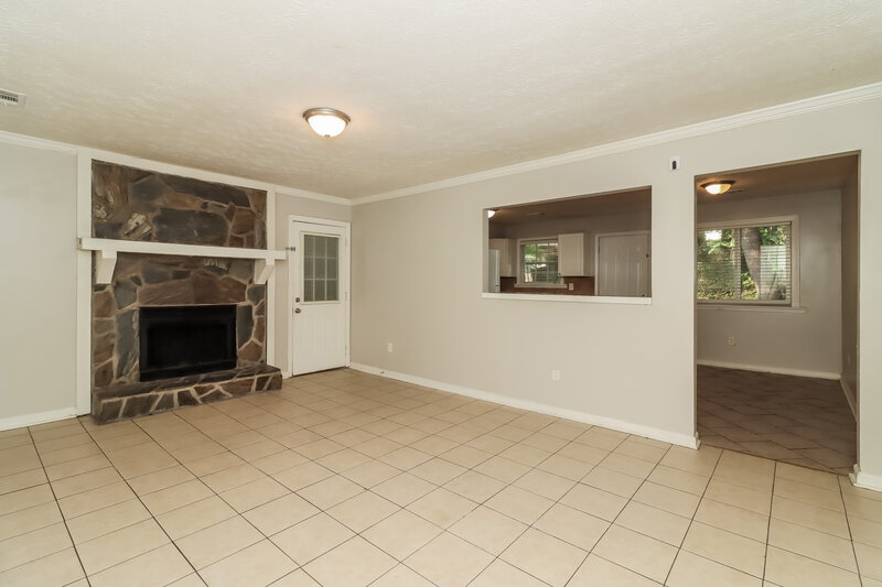 1,425/Mo, 5539 Hall Circle Union City, GA 30291 Living Room View 3