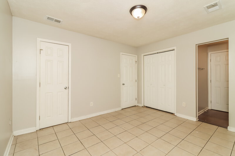 1,425/Mo, 5539 Hall Circle Union City, GA 30291 Main Bedroom View 2