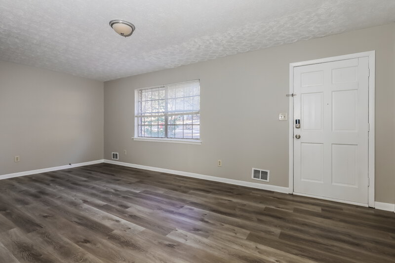 1,770/Mo, 8518 Avalon Dr Riverdale, GA 30274 Living Room View