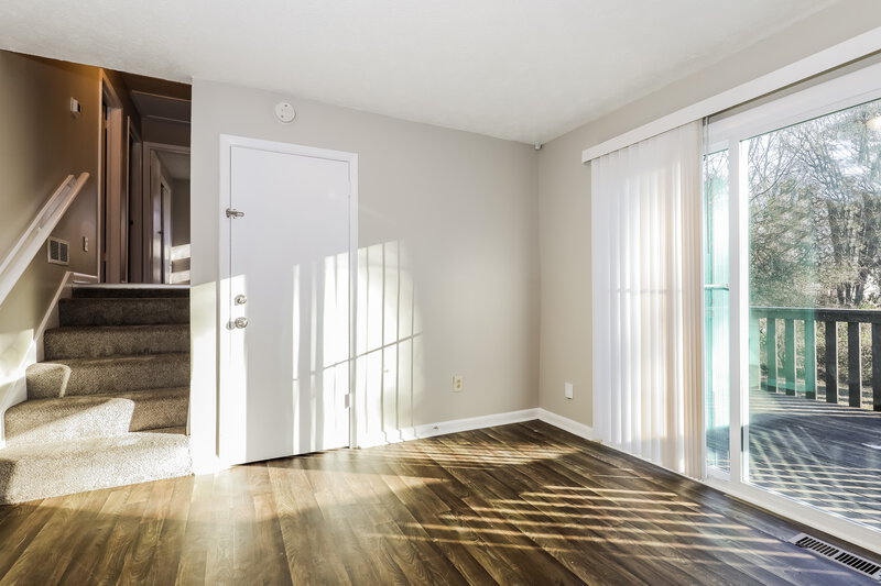 1,770/Mo, 8518 Avalon Dr Riverdale, GA 30274 Dining Room View