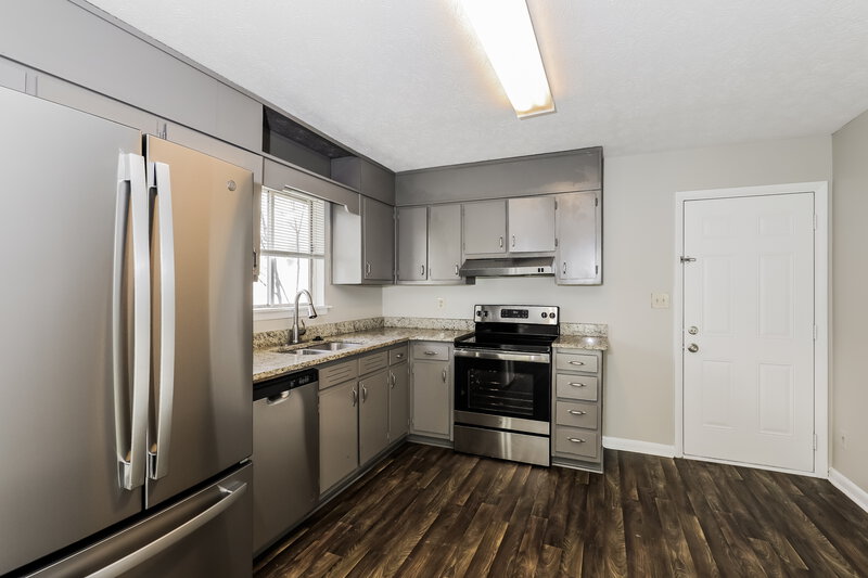 1,770/Mo, 8518 Avalon Dr Riverdale, GA 30274 Kitchen View