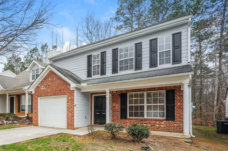 0/Mo, 4421 Ravenwood Dr Union City, GA 30291 Front View