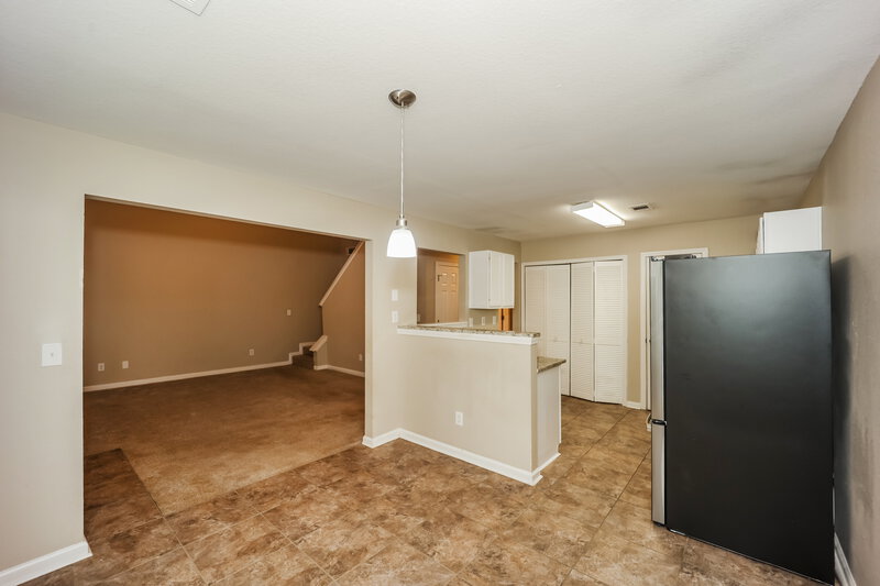 0/Mo, 4421 Ravenwood Dr Union City, GA 30291 Dining Room View 2