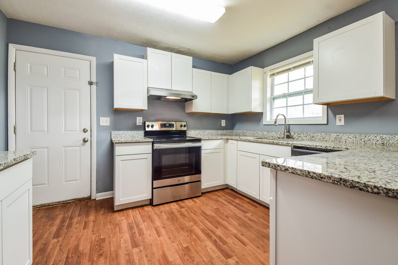 1,440/Mo, 582 Wexwood Dr Riverdale, GA 30274 Kitchen View 2