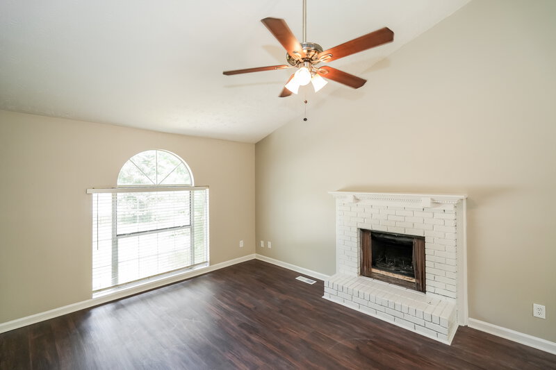 2,490/Mo, 3221 Jessica Dr Douglasville, GA 30135 Living Room View