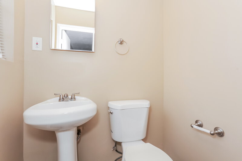 0/Mo, 2159 Fairburn Rd SW Atlanta, GA 30331 Powder Room View