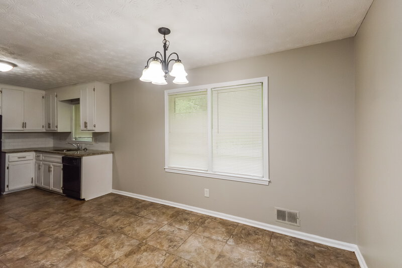 1,815/Mo, 1867 McCollum Rd SW Conyers, GA 30094 Dining Room View