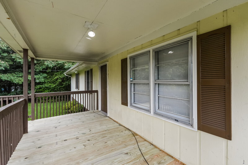 1,815/Mo, 1867 McCollum Rd SW Conyers, GA 30094 Covered Porch View