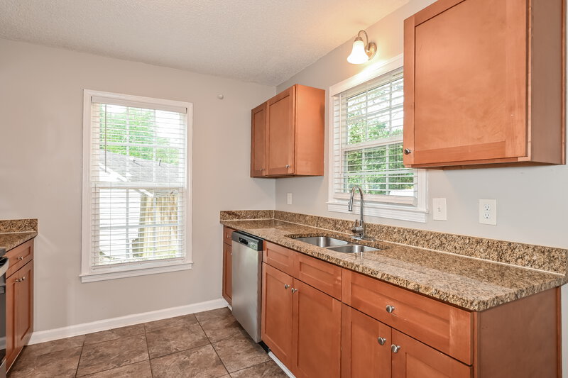 2,305/Mo, 2128 Summertown Dr NW Norcross, GA 30071 Kitchen View