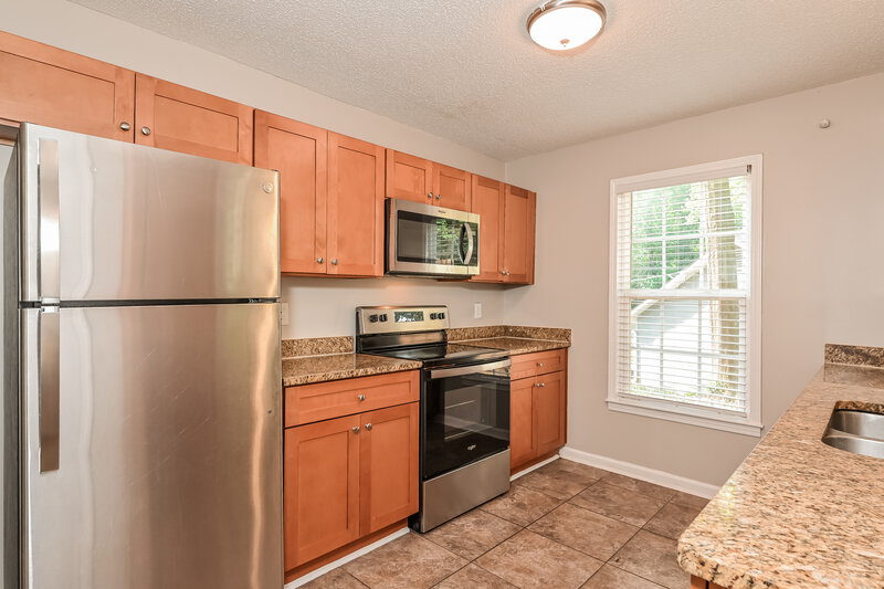 2,305/Mo, 2128 Summertown Dr NW Norcross, GA 30071 Kitchen View 2