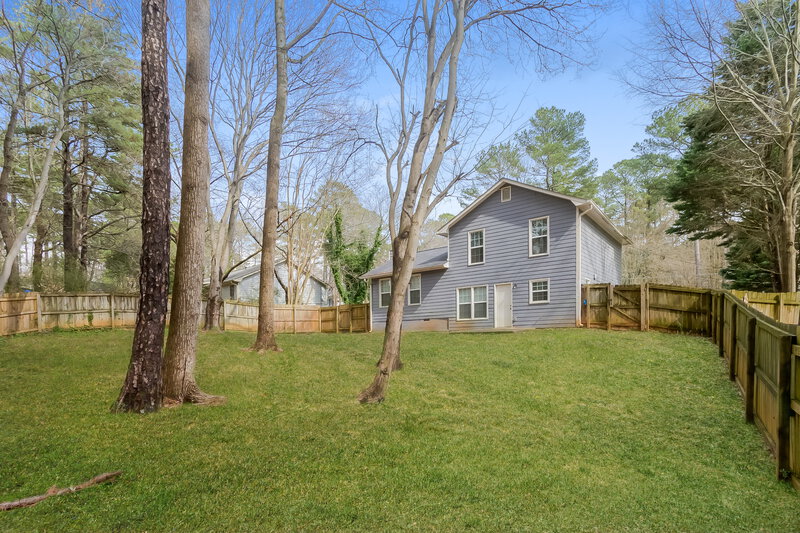 0/Mo, 2128 Summertown Dr NW Norcross, GA 30071 Rear View 2