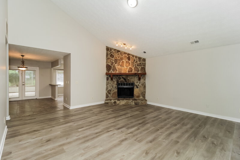 2,030/Mo, 4553 Kings Crossing Dr NE Kennesaw, GA 30144 Living Room View