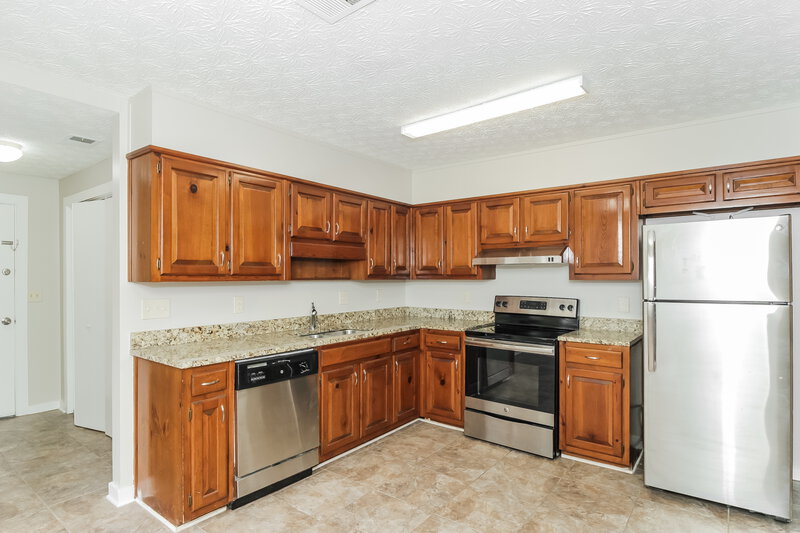 2,030/Mo, 4553 Kings Crossing Dr NE Kennesaw, GA 30144 Kitchen View