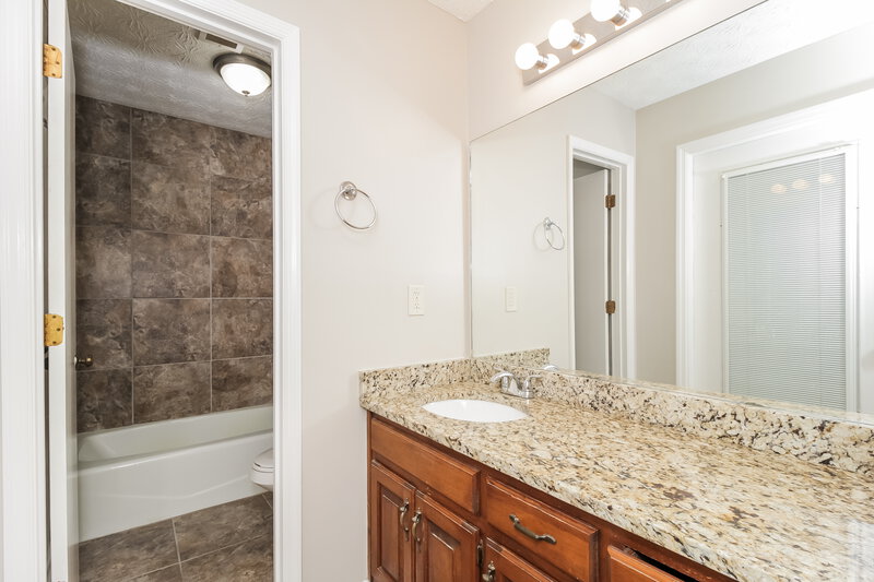 2,030/Mo, 4553 Kings Crossing Dr NE Kennesaw, GA 30144 Bathroom View