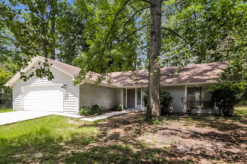 1,655/Mo, 8924 Wesley Pl Jonesboro, GA 30238 Front View