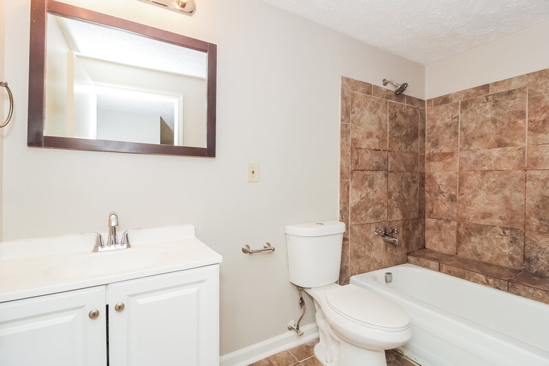 1,655/Mo, 8924 Wesley Pl Jonesboro, GA 30238 Bathroom View