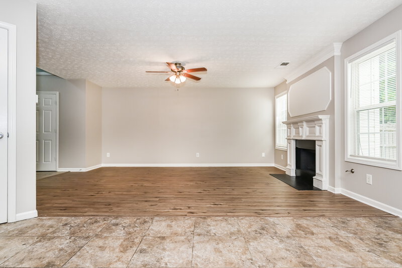 2,215/Mo, 3807 Riverside Pkwy Decatur, GA 30034 Living Room View